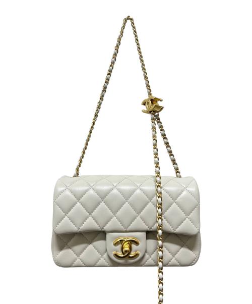 CHANEL（シャネル）CHANEL (シャネル) ミニ フラップ バッグ/ゴールド金具/シャイニーラムスキン/グレー/2021年以降 グレー×ゴールド金具 サイズ:20cmの古着・服飾アイテム