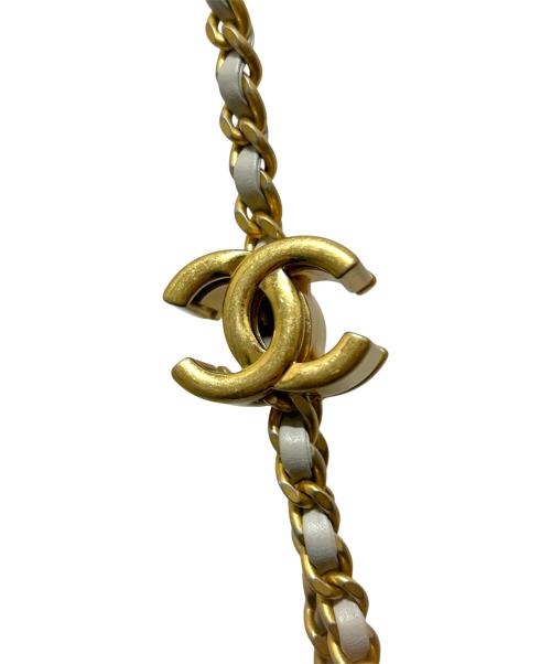 CHANEL（シャネル）CHANEL (シャネル) ミニ フラップ バッグ/ゴールド金具/シャイニーラムスキン/グレー/2021年以降 グレー×ゴールド金具 サイズ:20cmの古着・服飾アイテム