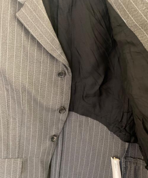 COMME des GARCONS COMME des GARCONS（コムデギャルソン コムデギャルソン）COMME des GARCONS COMME des GARCONS (コムデギャルソン コムデギャルソン) ピンストライプジャケット グレー サイズ:Mの古着・服飾アイテム