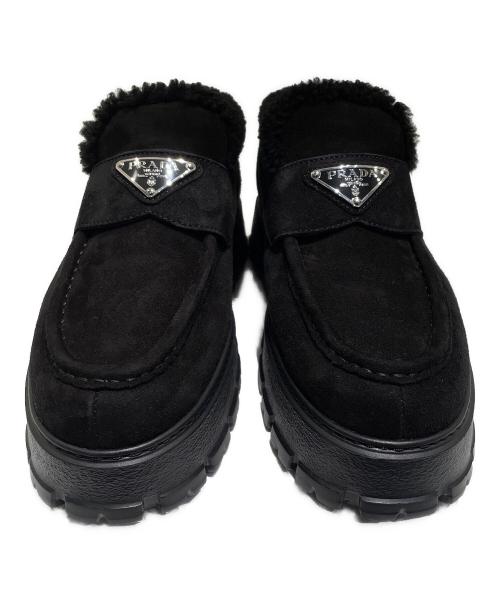 PRADA（プラダ）PRADA (プラダ) トライアングルロゴムートンシューズ ブラック サイズ:36 1/2の古着・服飾アイテム