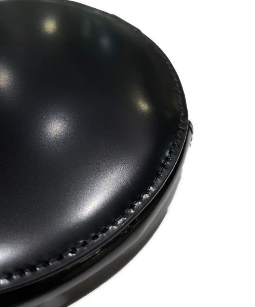 PRADA（プラダ）PRADA (プラダ) トライアングルロゴサークルポーチ ブラック×シルバー金具の古着・服飾アイテム