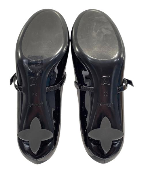 LOUIS VUITTON（ルイ ヴィトン）LOUIS VUITTON (ルイ ヴィトン) パテントレザーパンプス ブラック サイズ:36の古着・服飾アイテム