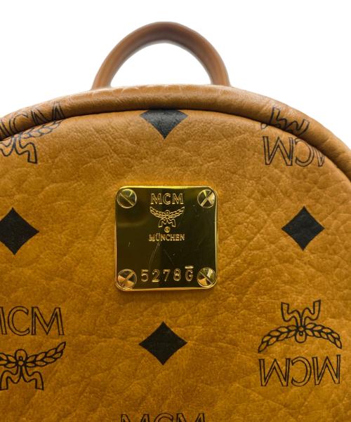 MCM（エムシーエム）MCM (エムシーエム) ターク サイドスタッズ ヴィセトス バックパック ミニ コニャックの古着・服飾アイテム