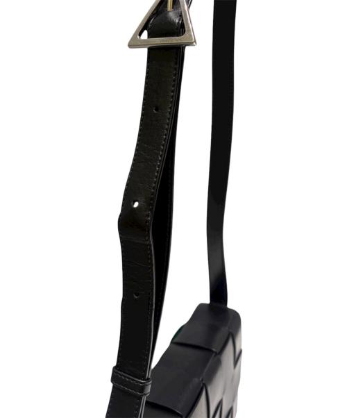 BOTTEGA VENETA（ボッテガベネタ）BOTTEGA VENETA (ボッテガベネタ) カセットバッグ ブラック×グリーンの古着・服飾アイテム