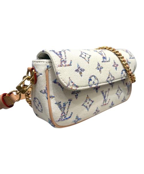 LOUIS VUITTON（ルイ ヴィトン）LOUIS VUITTON (ルイ ヴィトン) ウォレット オン チェーン・アイビー ホワイトの古着・服飾アイテム
