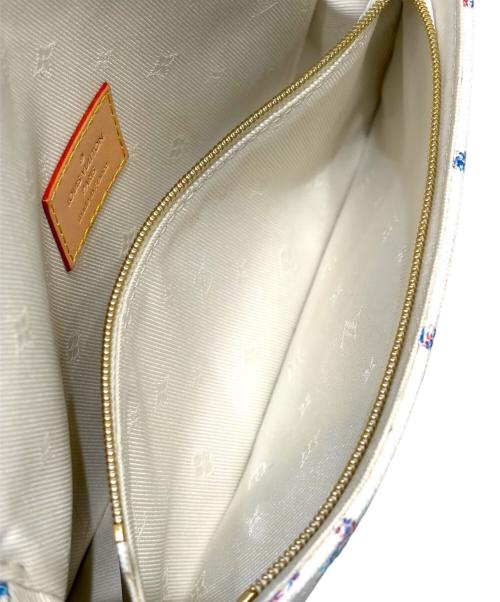 LOUIS VUITTON（ルイ ヴィトン）LOUIS VUITTON (ルイ ヴィトン) ウォレット オン チェーン・アイビー ホワイトの古着・服飾アイテム