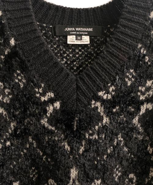 JUNYA WATANABE COMME des GARCONS（(ジュンヤワタナベ コムデギャルソン）JUNYA WATANABE COMME des GARCONS (ジュンヤワタナベ コムデギャルソン) 18AW Vネックニット ブラック×ホワイト サイズ:Mの古着・服飾アイテム