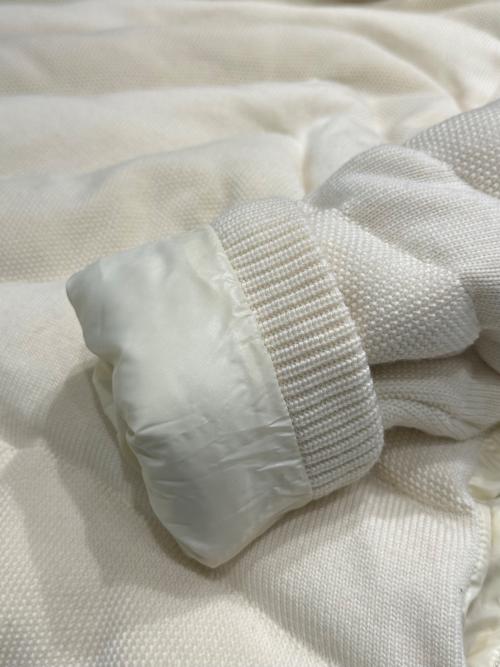 MONCLER（モンクレール）MONCLER (モンクレール) キルティングウールパーカー　J20919G00006 アイボリー サイズ:Lの古着・服飾アイテム