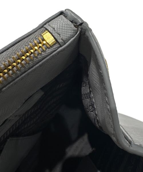 PRADA（プラダ）PRADA (プラダ) ガレリア サフィアーノレザー バッグ ライトグレーの古着・服飾アイテム