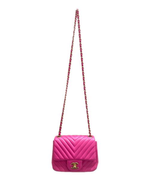 CHANEL（シャネル）CHANEL (シャネル) シェブロン ミニ マトラッセ ピンク×ゴールド金具 サイズ:ミニの古着・服飾アイテム