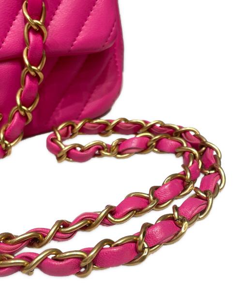 CHANEL（シャネル）CHANEL (シャネル) シェブロン ミニ マトラッセ ピンク×ゴールド金具 サイズ:ミニの古着・服飾アイテム