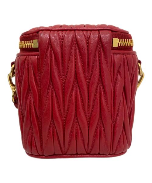 MIU MIU（ミュウミュウ）MIU MIU (ミュウミュウ) マテラッセレザー マイクロバッグ レッドの古着・服飾アイテム