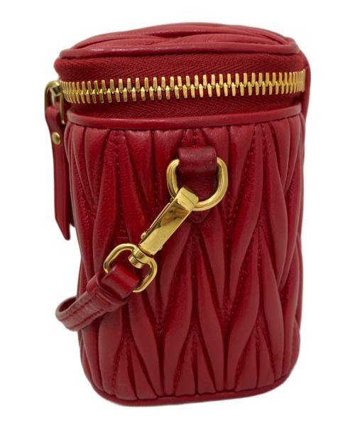 MIU MIU（ミュウミュウ）MIU MIU (ミュウミュウ) マテラッセレザー マイクロバッグ レッドの古着・服飾アイテム