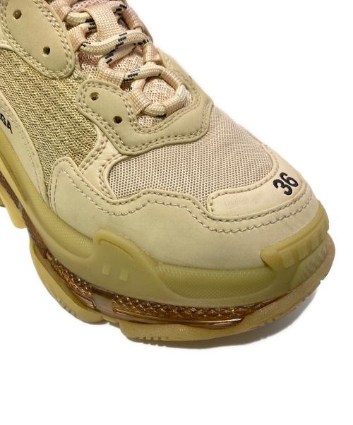 BALENCIAGA（バレンシアガ）BALENCIAGA (バレンシアガ) triple s / ローカットスニーカー ベージュ サイズ:24cmの古着・服飾アイテム