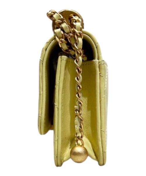 CHANEL（シャネル）CHANEL (シャネル) ココマークチェーンウォレット ライムイエローの古着・服飾アイテム