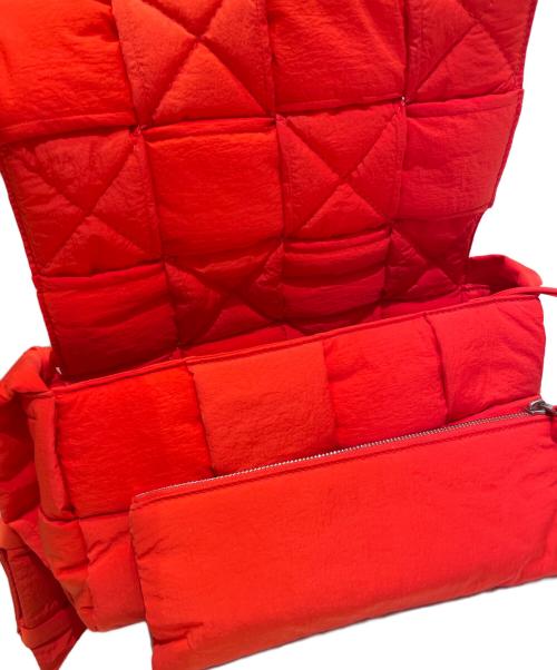 BOTTEGA VENETA（ボッテガベネタ）BOTTEGA VENETA (ボッテガベネタ) パデットテックカセットショルダーバッグ オレンジの古着・服飾アイテム
