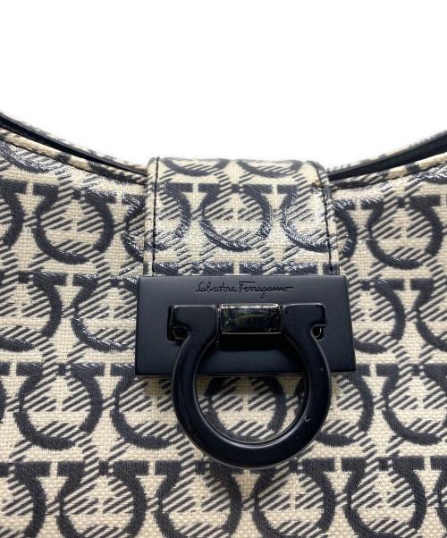 Salvatore Ferragamo（サルヴァトーレ フェラガモ）Salvatore Ferragamo (サルヴァトーレ フェラガモ) ショルダーバッグの古着・服飾アイテム