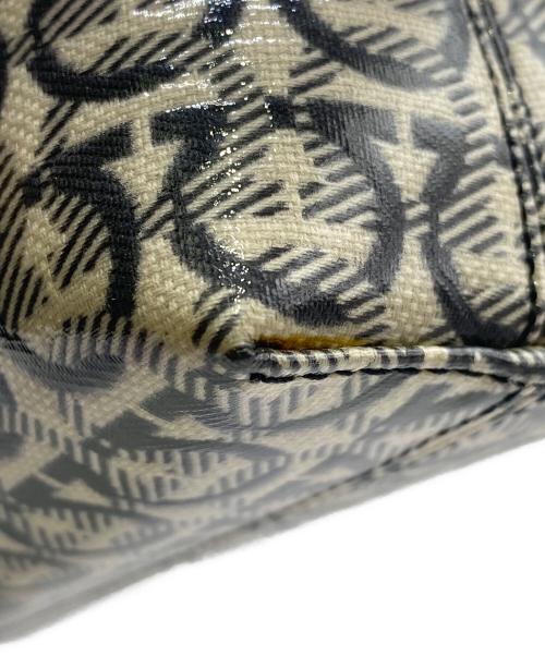 Salvatore Ferragamo（サルヴァトーレ フェラガモ）Salvatore Ferragamo (サルヴァトーレ フェラガモ) ショルダーバッグの古着・服飾アイテム