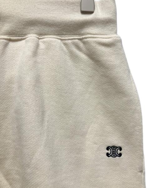 CELINE（セリーヌ）CELINE (セリーヌ) トリオンフロゴスウェットショートパンツ　2Z057450I ベージュ サイズ:XSの古着・服飾アイテム
