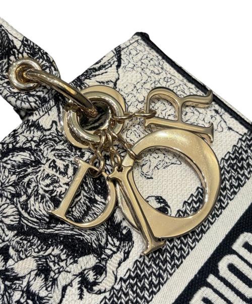 Christian Dior（クリスチャン ディオール）Christian Dior (クリスチャン ディオール) Lady Dior D-Lite Medium  ホワイト×ブラック サイズ:ミディアムの古着・服飾アイテム