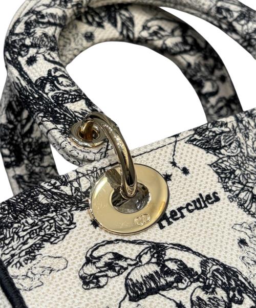 Christian Dior（クリスチャン ディオール）Christian Dior (クリスチャン ディオール) Lady Dior D-Lite Medium  ホワイト×ブラック サイズ:ミディアムの古着・服飾アイテム