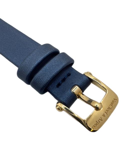 VAN CLEEF & ARPELS（ヴァンクリーフ＆アーペル）VAN CLEEF & ARPELS (ヴァンクリーフ＆アーペル) アルハンブラ スモール モデル ウォッチ シェル文字盤 サイズ:27mmの古着・服飾アイテム