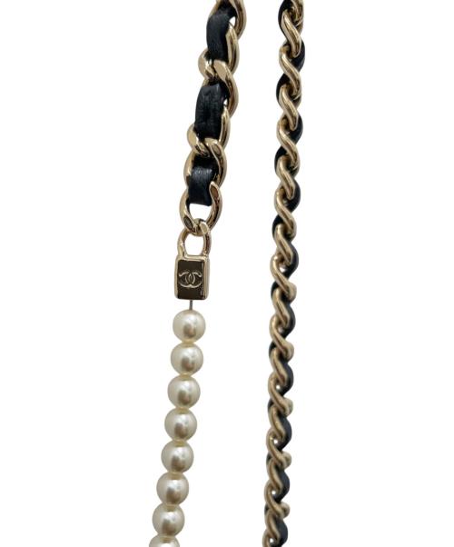 CHANEL（シャネル）CHANEL (シャネル) ウォレットバッグ ブラック×ゴールド金具の古着・服飾アイテム