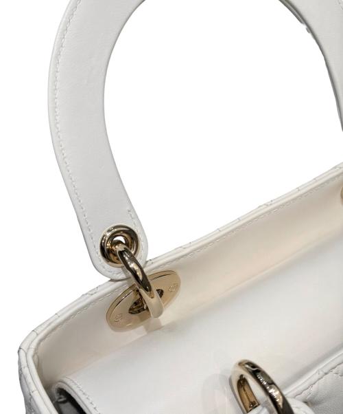 Christian Dior（クリスチャン ディオール）Christian Dior (クリスチャン ディオール) Lady Dior Medium / レディディオール ミディアム ホワイト サイズ:ミディアムの古着・服飾アイテム