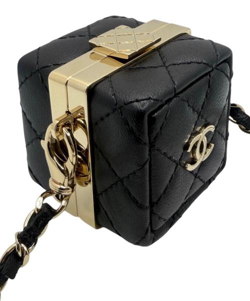 CHANEL（シャネル）CHANEL (シャネル) ミニバックチャーム ブラック×ゴールド サイズ:-の古着・服飾アイテム