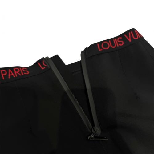 LOUIS VUITTON（ルイ ヴィトン）LOUIS VUITTON (ルイ ヴィトン) ウエストロゴ ボンディングスカート ブラック サイズ:34の古着・服飾アイテム