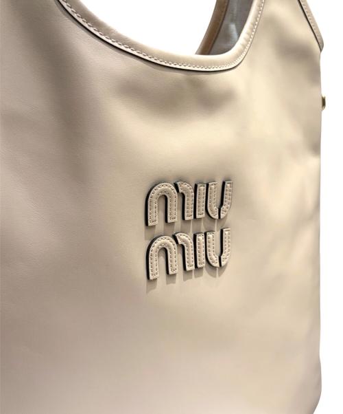 MIU MIU（ミュウミュウ）MIU MIU (ミュウミュウ) トートバッグ ベージュの古着・服飾アイテム