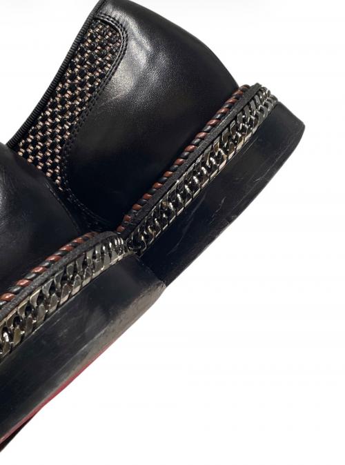 Christian Louboutin（クリスチャン・ルブタン）Christian Louboutin (クリスチャン・ルブタン) チェーン装飾キャップトゥシューズ ブラック サイズ:40の古着・服飾アイテム