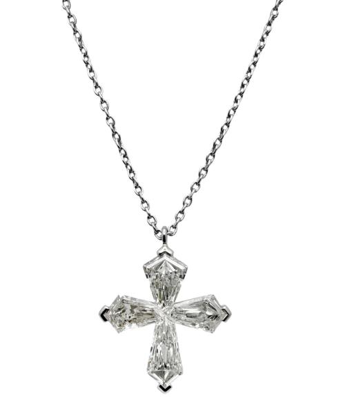 GRAFF（グラフ）GRAFF (グラフ) トラペゾイドクロスペンダントの古着・服飾アイテム