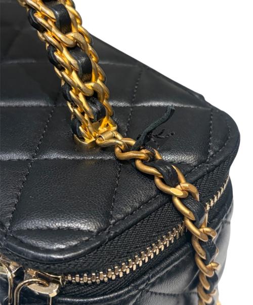 CHANEL（シャネル）CHANEL (シャネル) バニティバッグ ブラック×ゴールド金具の古着・服飾アイテム