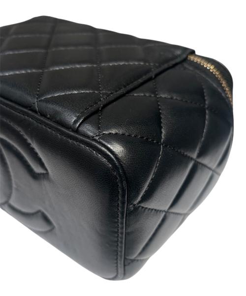 CHANEL（シャネル）CHANEL (シャネル) バニティバッグ ブラック×ゴールド金具の古着・服飾アイテム
