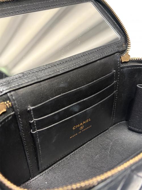 CHANEL（シャネル）CHANEL (シャネル) バニティバッグ ブラック×ゴールド金具の古着・服飾アイテム