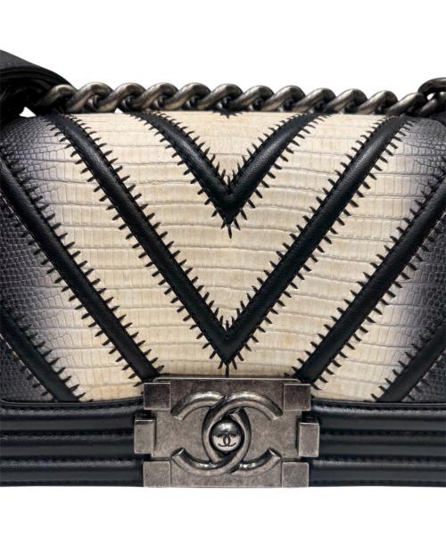 CHANEL（シャネル）CHANEL (シャネル) シェブロンボーイシャネル スモール ブラック×シルバー金具の古着・服飾アイテム