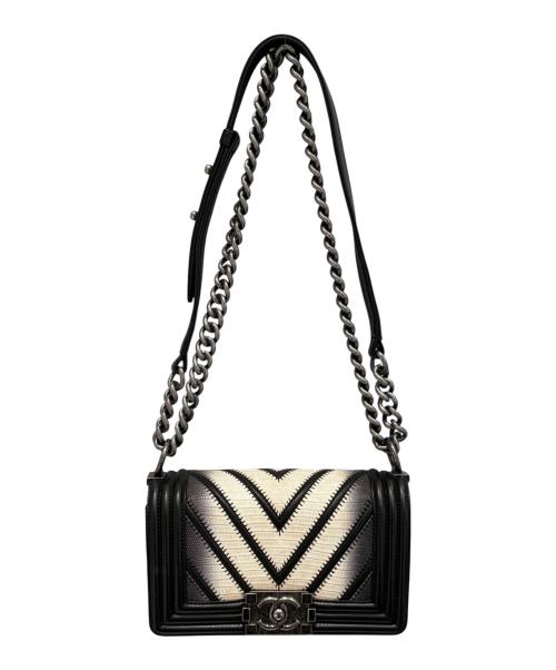 CHANEL（シャネル）CHANEL (シャネル) シェブロンボーイシャネル スモール ブラック×シルバー金具の古着・服飾アイテム