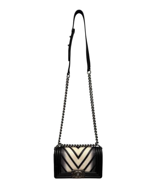 CHANEL（シャネル）CHANEL (シャネル) シェブロンボーイシャネル スモール ブラック×シルバー金具の古着・服飾アイテム