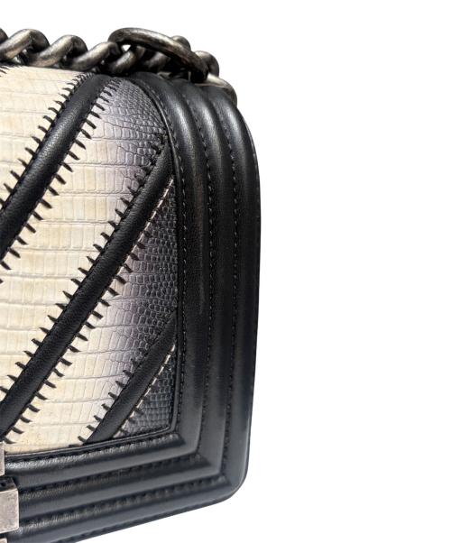 CHANEL（シャネル）CHANEL (シャネル) シェブロンボーイシャネル スモール ブラック×シルバー金具の古着・服飾アイテム