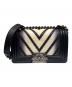 CHANEL（シャネル）の古着「シェブロンボーイシャネル スモール」｜ブラック×シルバー金具