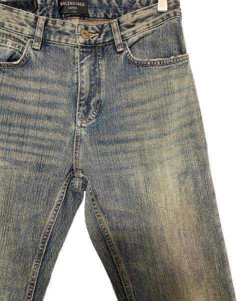 BALENCIAGA（バレンシアガ）BALENCIAGA (バレンシアガ) ウォッシュド加工ブーツカットデニムパンツ インディゴ サイズ:XSの古着・服飾アイテム