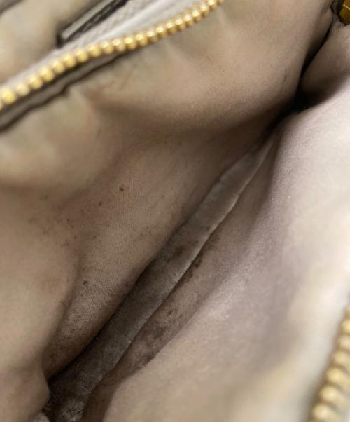 MIU MIU（ミュウミュウ）MIU MIU (ミュウミュウ) マテラッセミニショルダーバッグ ベージュの古着・服飾アイテム