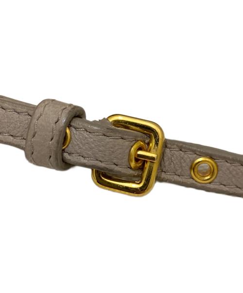 MIU MIU（ミュウミュウ）MIU MIU (ミュウミュウ) マテラッセミニショルダーバッグ ベージュの古着・服飾アイテム