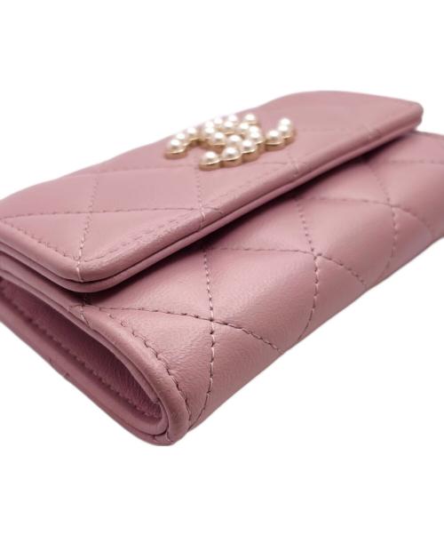 CHANEL（シャネル）CHANEL (シャネル) フェイクパールココマーク パスケース ピンクの古着・服飾アイテム