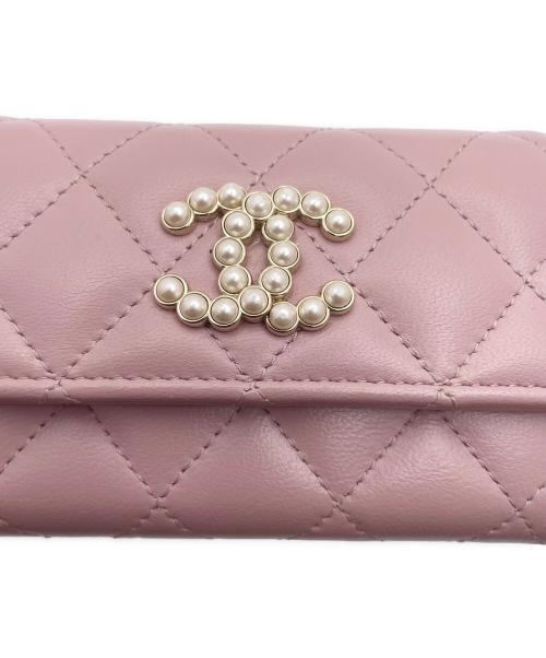 CHANEL（シャネル）CHANEL (シャネル) フェイクパールココマーク パスケース ピンクの古着・服飾アイテム