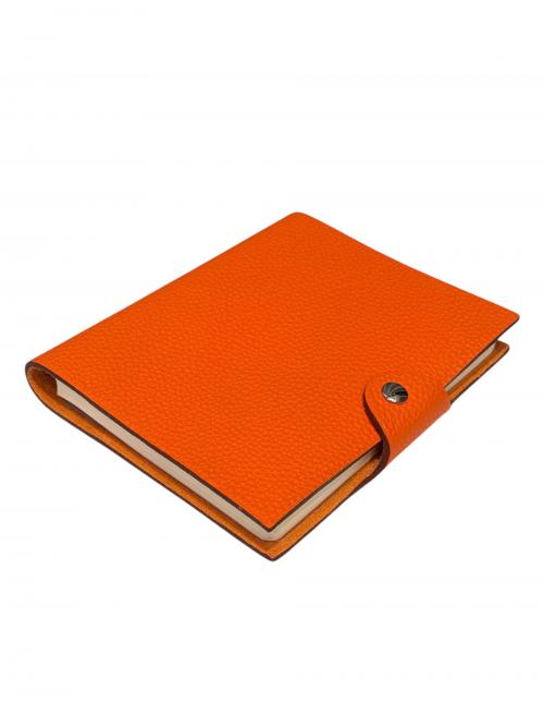 HERMES（エルメス）HERMES (エルメス) ユリスMM / 手帳カバー オレンジ×シルバー金具 サイズ:MMの古着・服飾アイテム