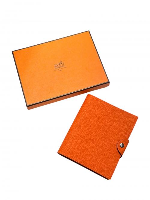 HERMES（エルメス）HERMES (エルメス) ユリスMM / 手帳カバー オレンジ×シルバー金具 サイズ:MMの古着・服飾アイテム