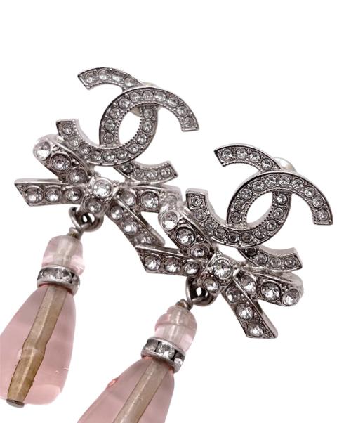 CHANEL（シャネル）CHANEL (シャネル) ココマークラインストーンリボンドロップピアス/ サイズ:-の古着・服飾アイテム