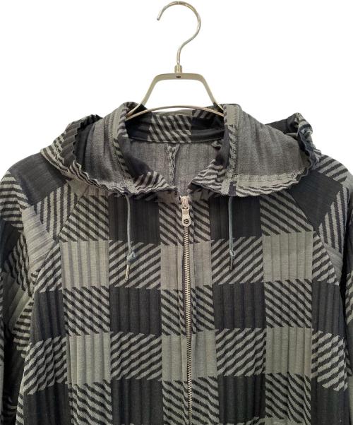 PLEATS PLEASE（プリーツプリーズ）PLEATS PLEASE (プリーツプリーズ) プリーツジップアップパーカー グリーン×ブラック サイズ:size3の古着・服飾アイテム